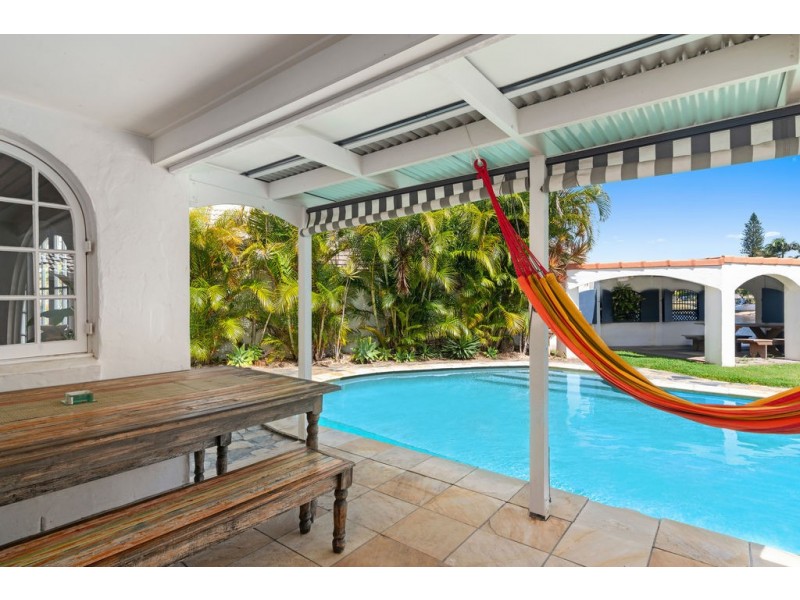 246 Mallawa Drive, Palm Beach QLD 4221