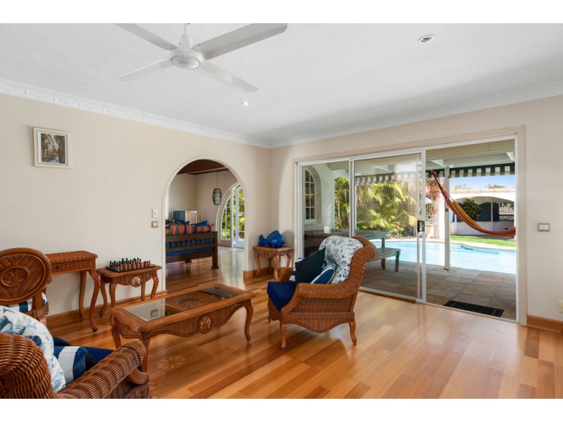 246 Mallawa Drive, Palm Beach QLD 4221