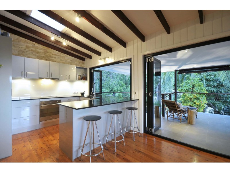 19 Regent Street, Currumbin QLD 4223