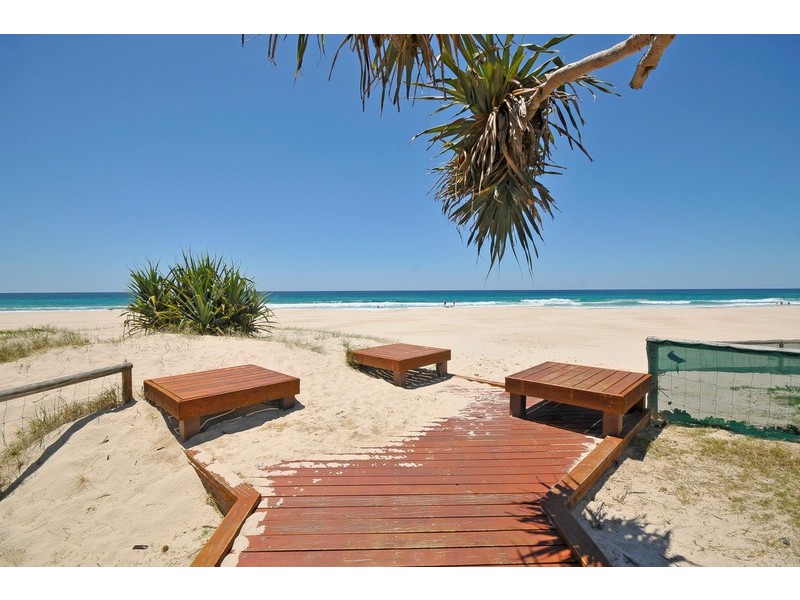 19 Regent Street, Currumbin QLD 4223