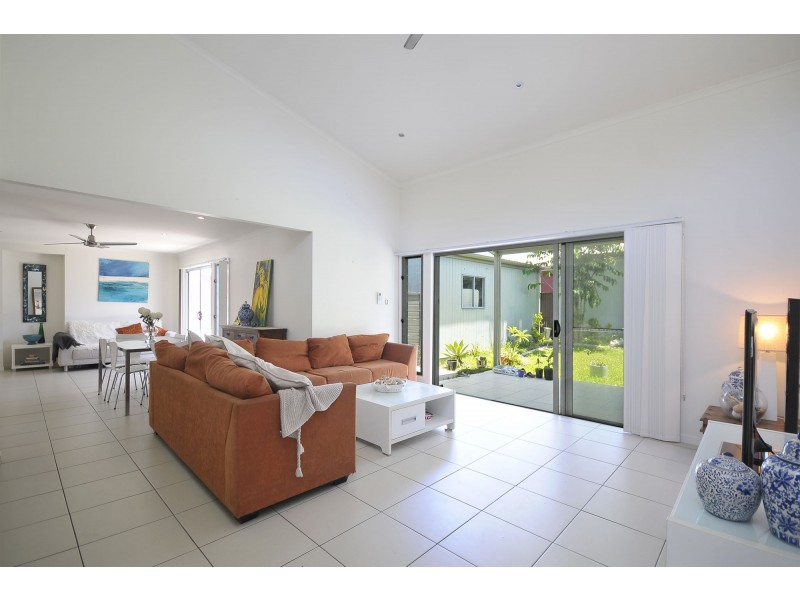 8/2 Border Drive North, Currumbin Waters QLD 4223