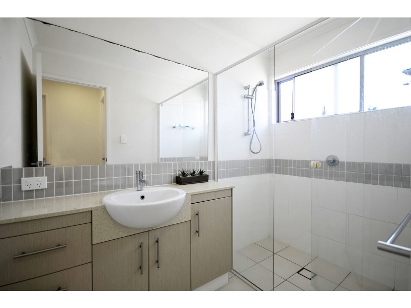 8/2 Border Drive North, Currumbin Waters QLD 4223