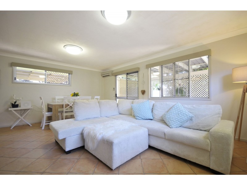 77 Fifth Avenue, Palm Beach QLD 4221