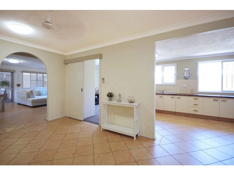77 Fifth Avenue, Palm Beach QLD 4221