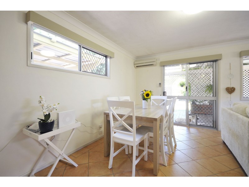 77 Fifth Avenue, Palm Beach QLD 4221