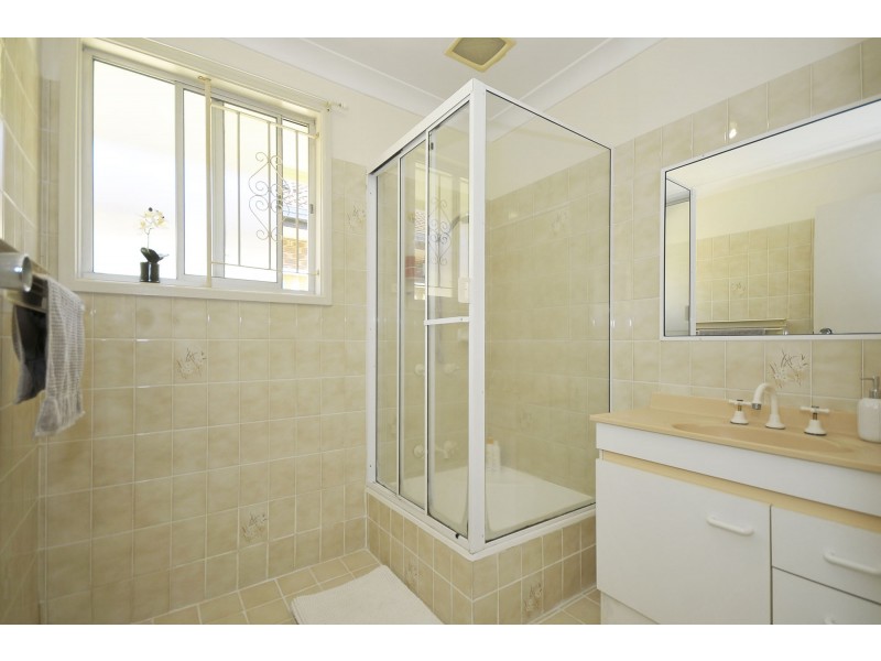 77 Fifth Avenue, Palm Beach QLD 4221