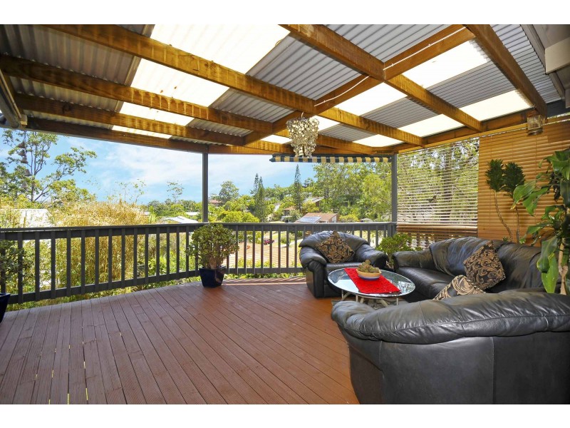 16 Currant Street, Elanora QLD 4221