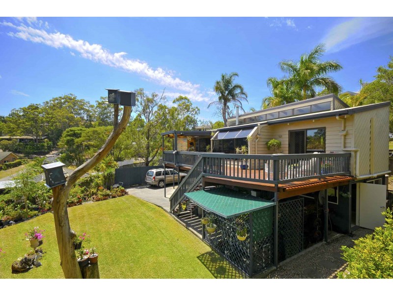 16 Currant Street, Elanora QLD 4221