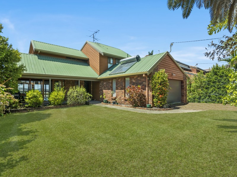 16 Seaview Parade, Elanora QLD 4221