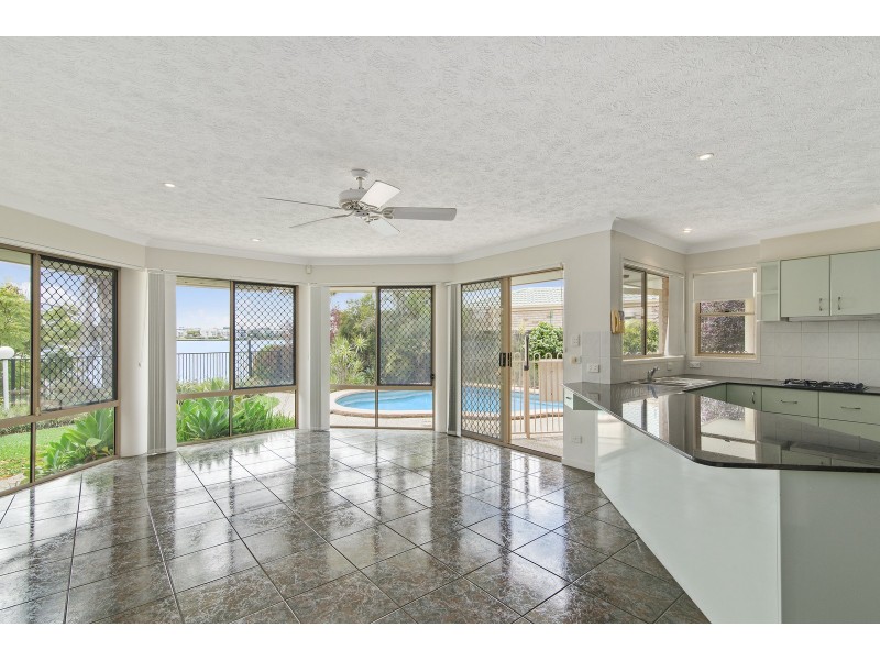 19 Notre Dame Court, Varsity Lakes QLD 4227