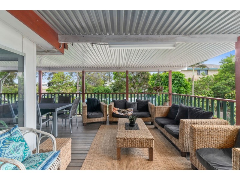 3 Tenth Avenue, Palm Beach QLD 4221