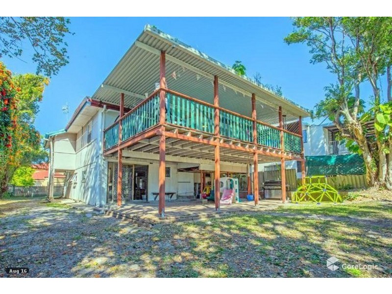 3 Tenth Avenue, Palm Beach QLD 4221