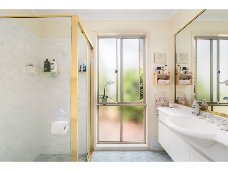 20 Champagne Drive, Tweed Heads South NSW 2486