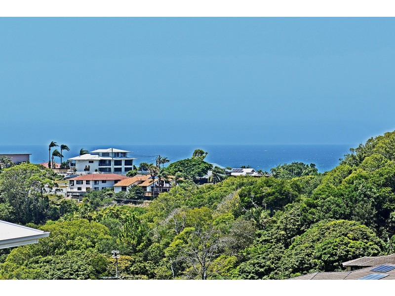 25 Buncrana Terrace, Banora Point NSW 2486