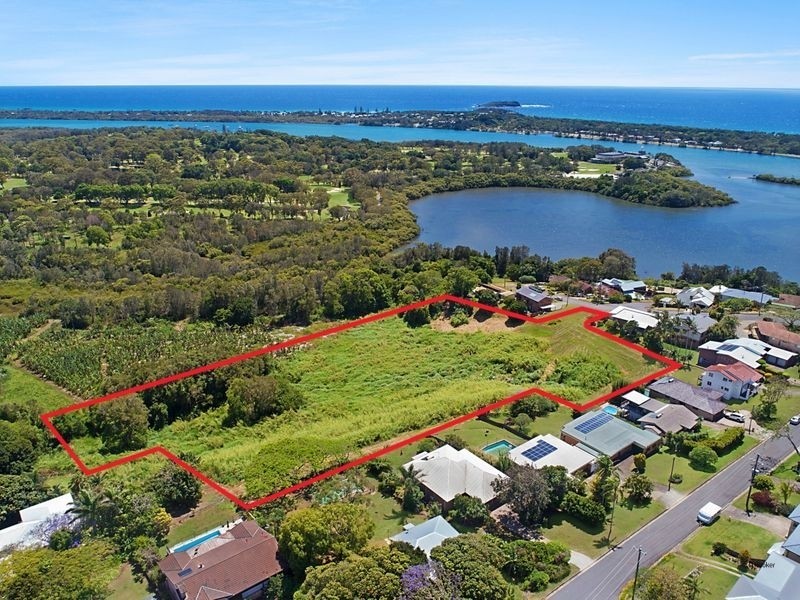 4 Boyle Avenue, Banora Point NSW 2486