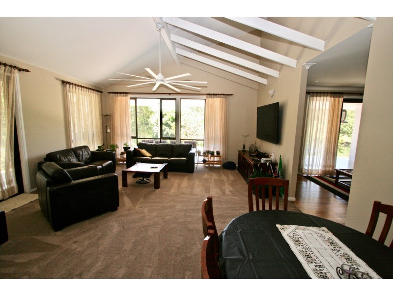 8 Biral Close, Bilambil NSW 2486