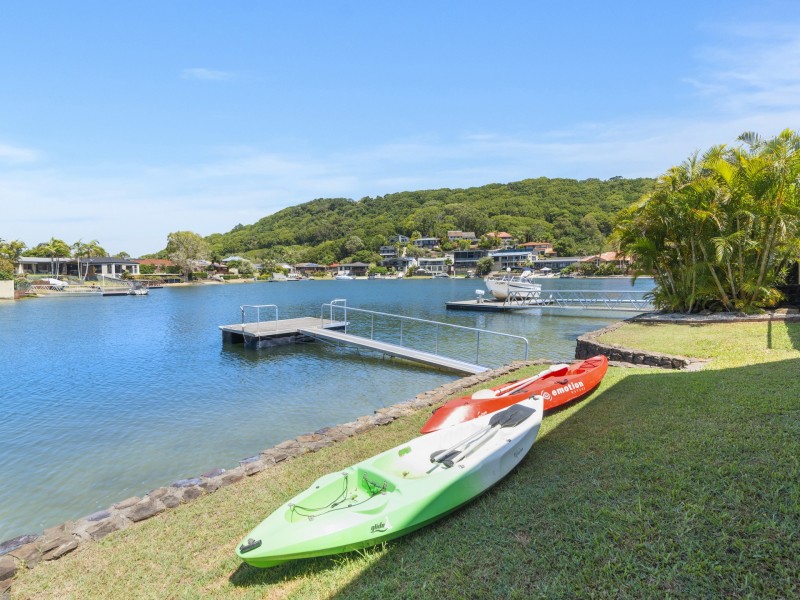 14 Captains Way, Banora Point NSW 2486