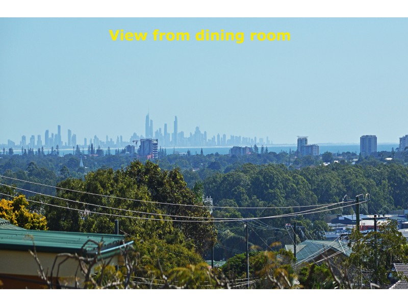 27 Pioneer Parade, Banora Point NSW 2486