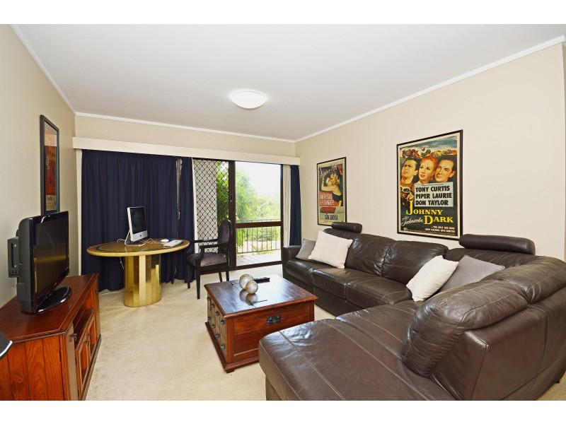 27 Pioneer Parade, Banora Point NSW 2486