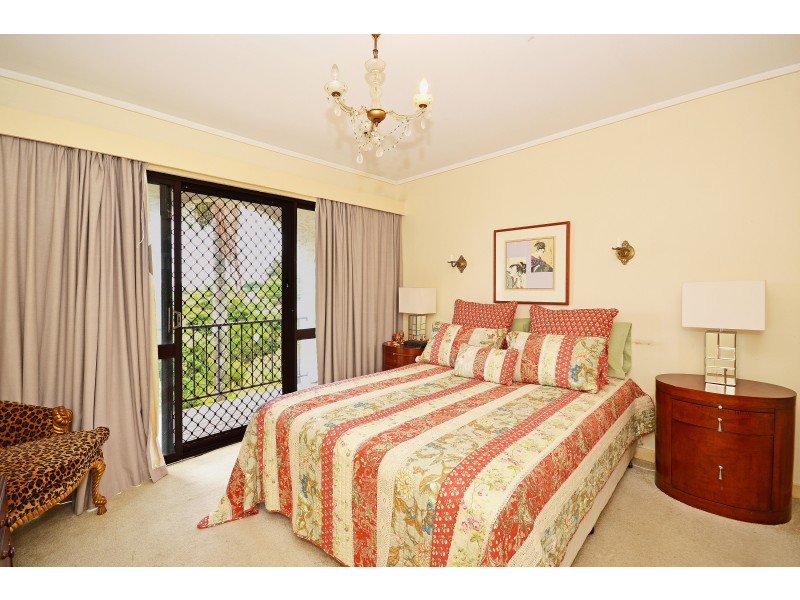 27 Pioneer Parade, Banora Point NSW 2486
