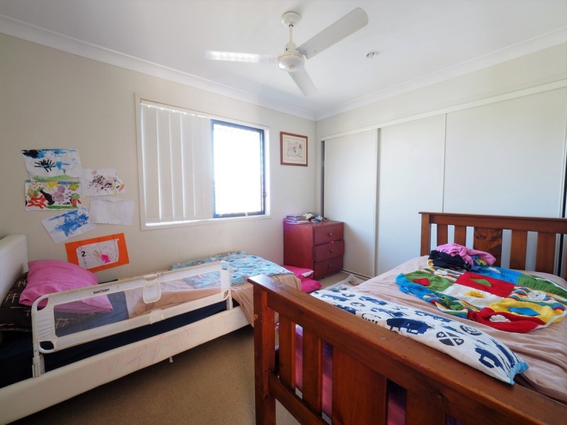 261 Universal Street, Oxenford QLD 4210