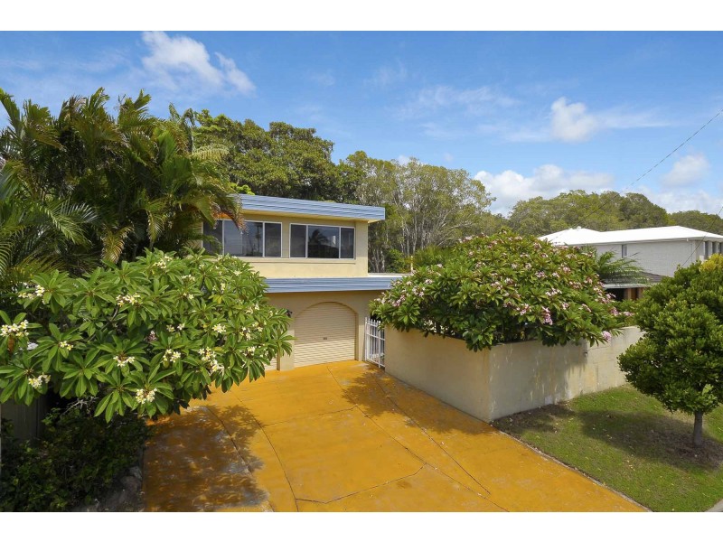 99 Mallawa Drive, Palm Beach QLD 4221