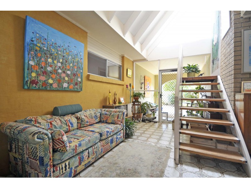 99 Mallawa Drive, Palm Beach QLD 4221