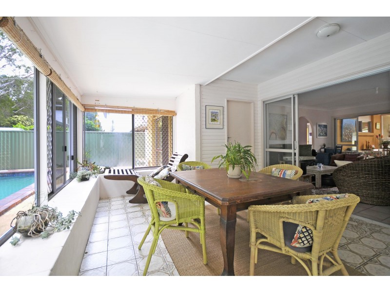 99 Mallawa Drive, Palm Beach QLD 4221