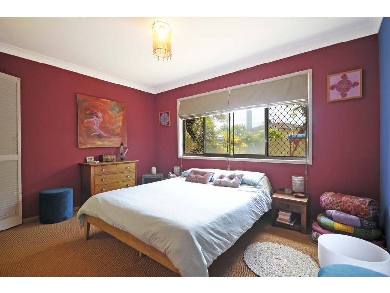 99 Mallawa Drive, Palm Beach QLD 4221