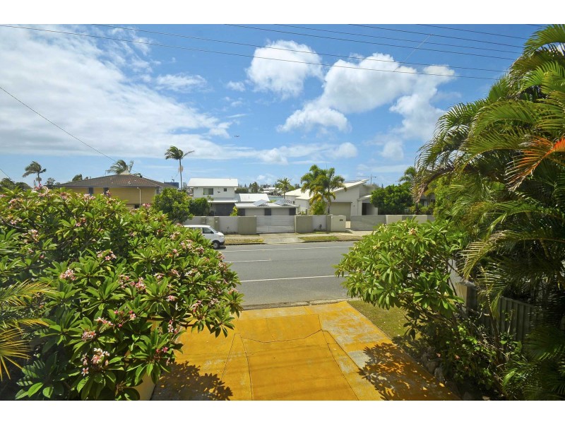 99 Mallawa Drive, Palm Beach QLD 4221