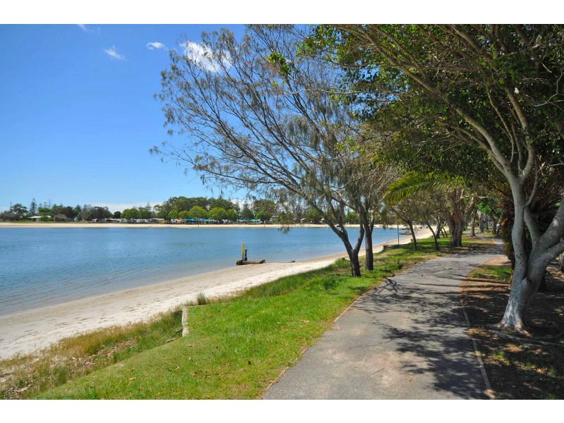 99 Mallawa Drive, Palm Beach QLD 4221