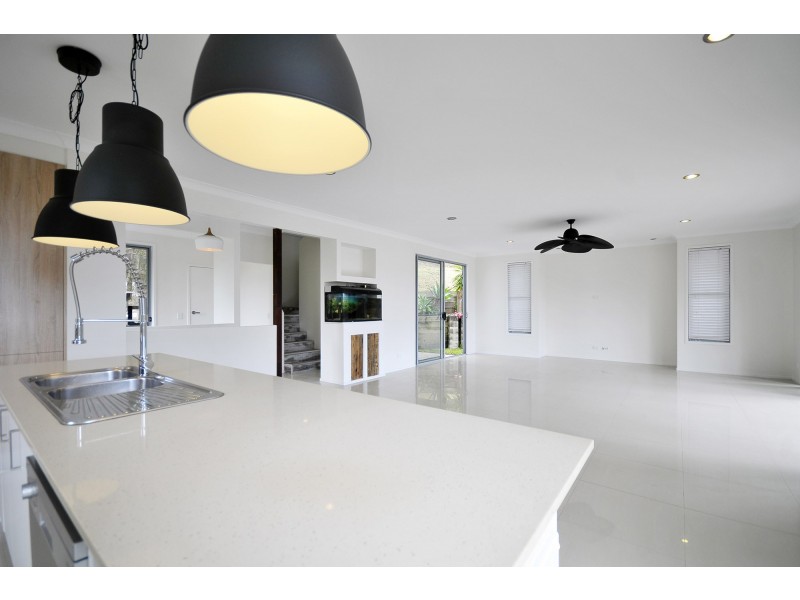 169 Galleon Way, Currumbin Waters QLD 4223