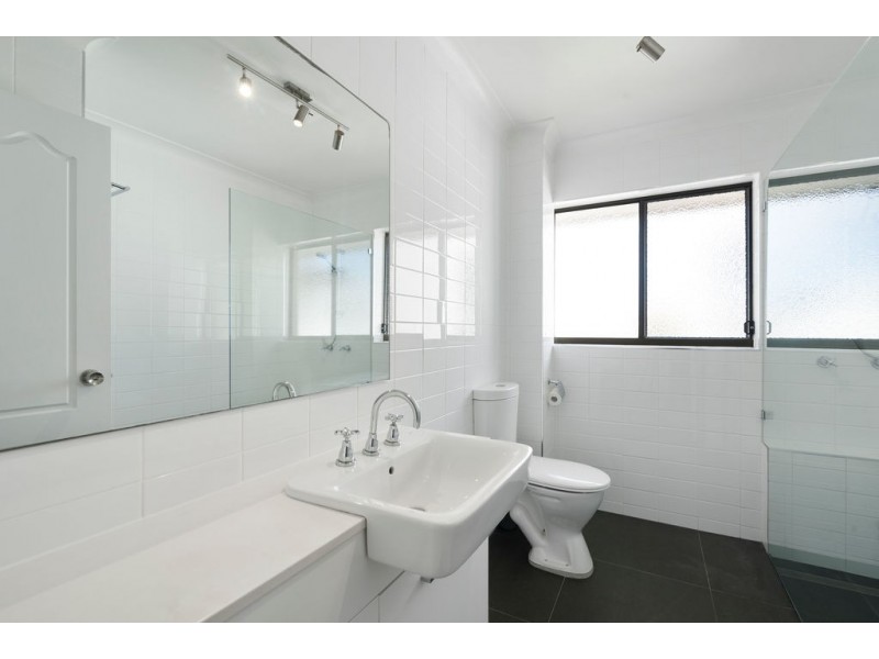 11/234 Pacific Parade, Bilinga QLD 4225