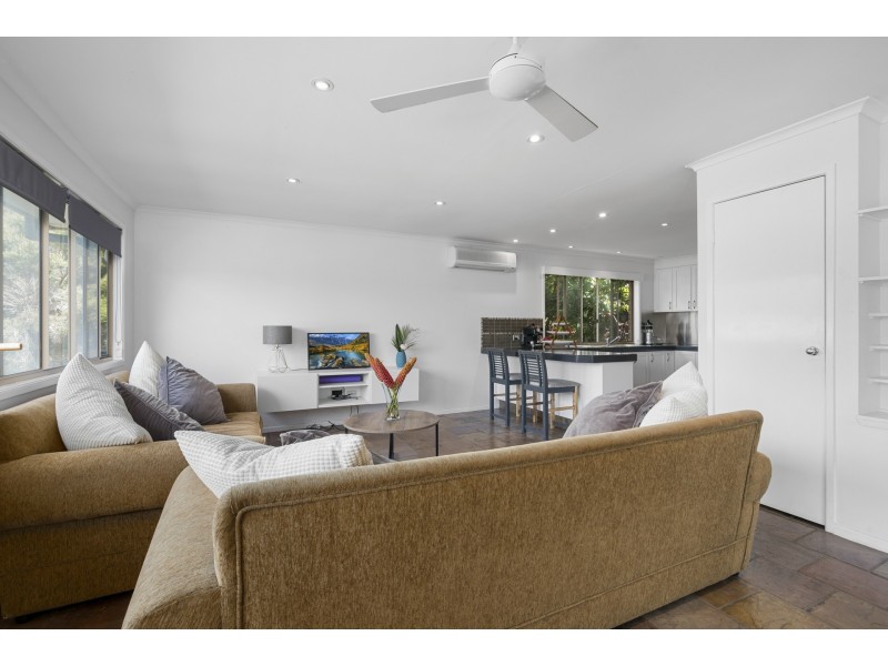 17 Myrtle Court, Palm Beach QLD 4221