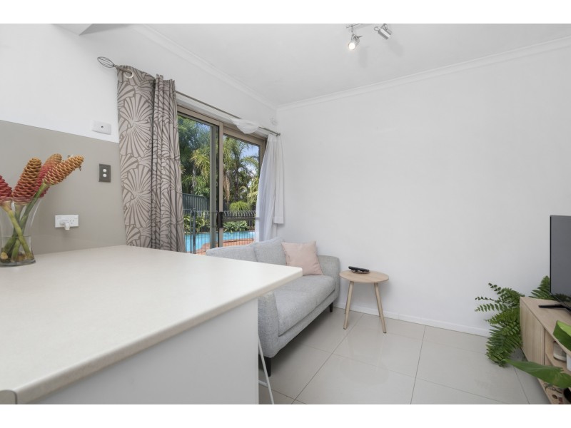 17 Myrtle Court, Palm Beach QLD 4221