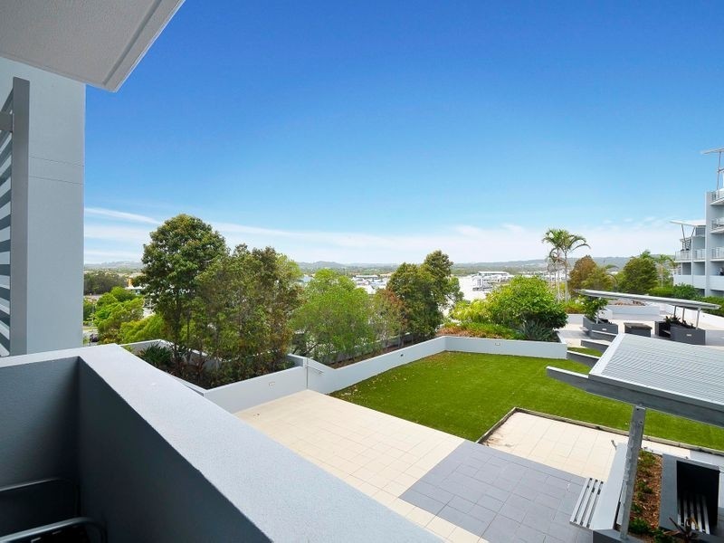 2107/3 Main Street, Varsity Lakes QLD 4227