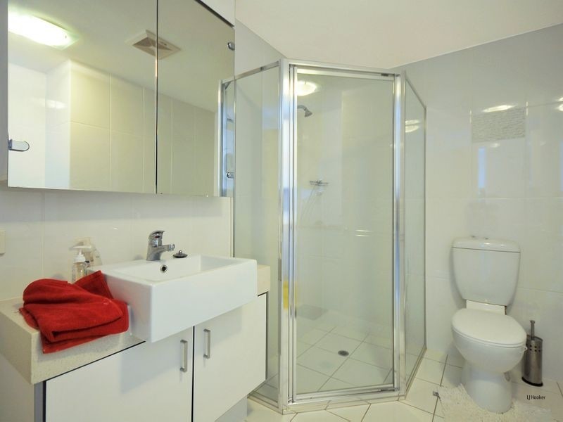 2107/3 Main Street, Varsity Lakes QLD 4227