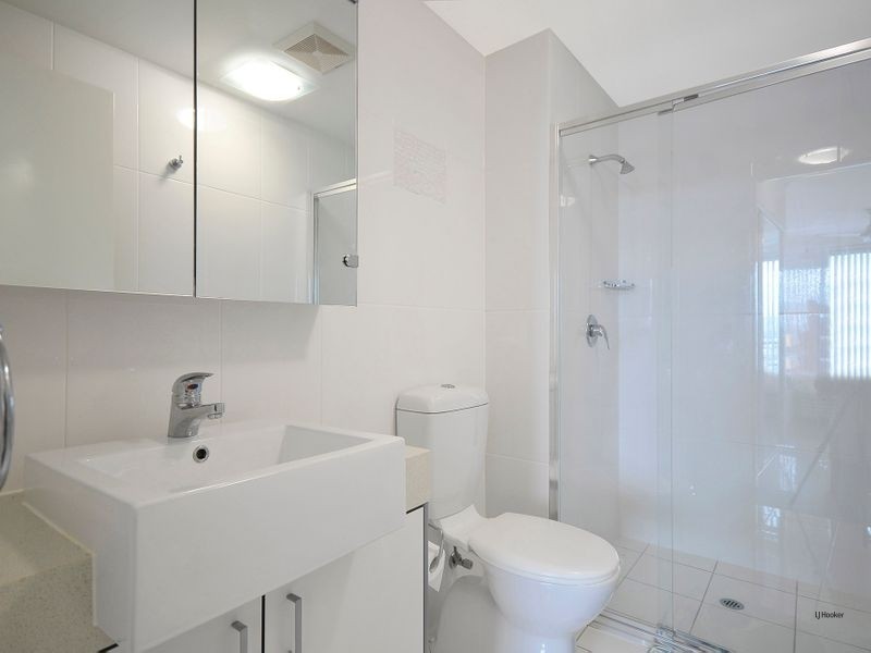 2107/3 Main Street, Varsity Lakes QLD 4227