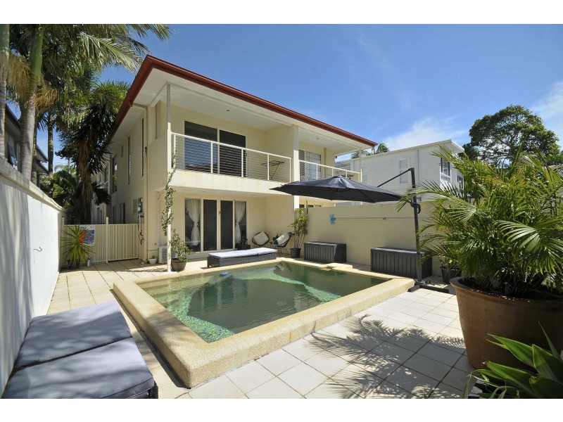 2/93 Laguna Avenue, Palm Beach QLD 4221