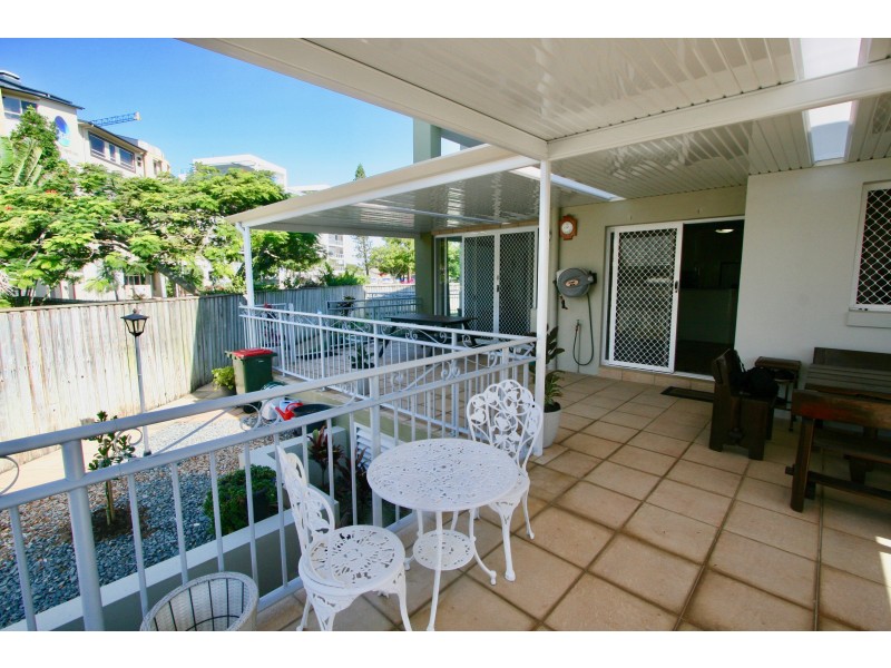 2/18 McGregor Crescent, Tweed Heads NSW 2485