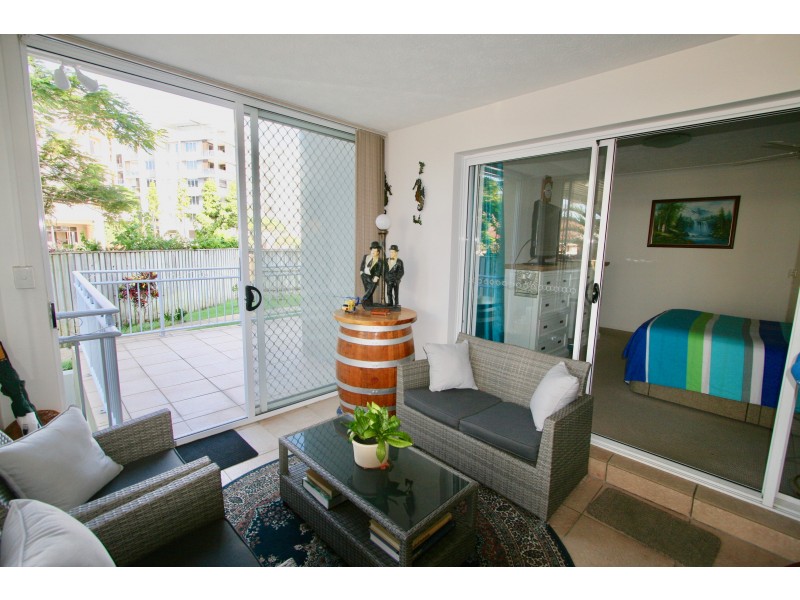 2/18 McGregor Crescent, Tweed Heads NSW 2485