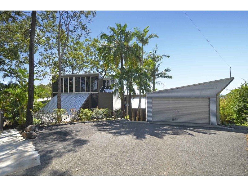 92 Simpsons Road, Currumbin Waters QLD 4223