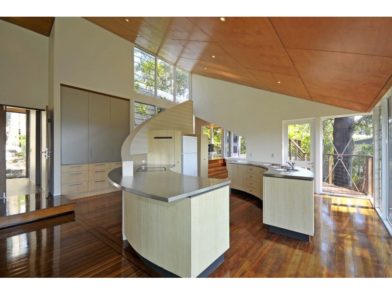 92 Simpsons Road, Currumbin Waters QLD 4223