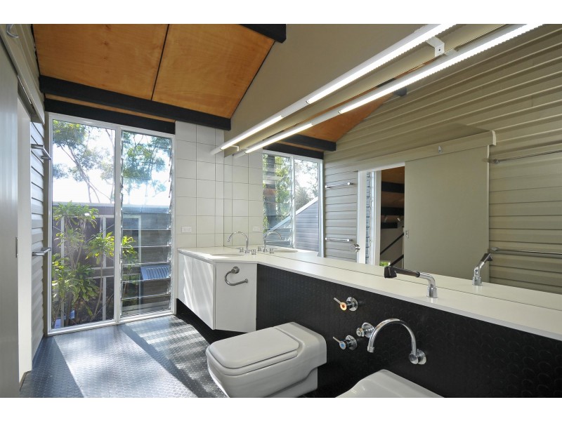 92 Simpsons Road, Currumbin Waters QLD 4223