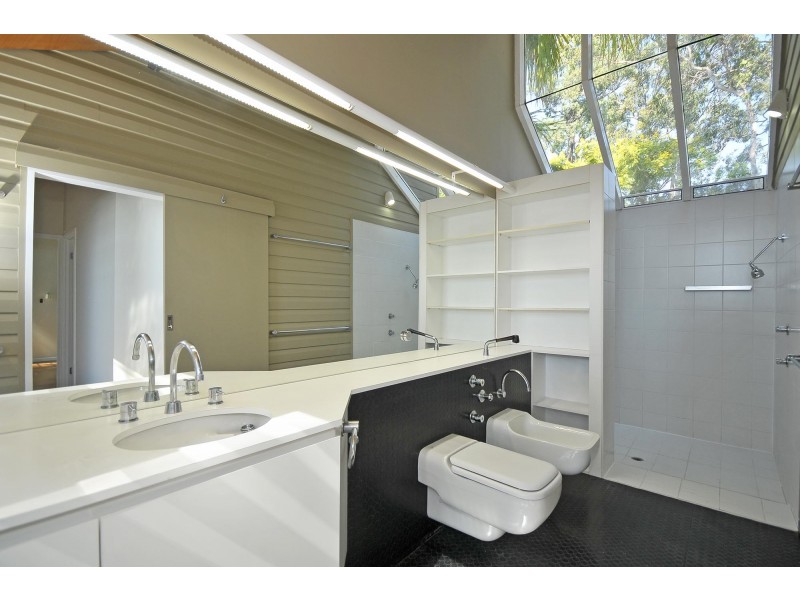 92 Simpsons Road, Currumbin Waters QLD 4223