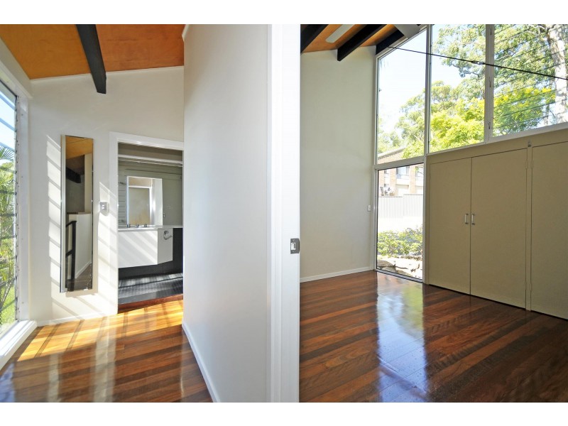 92 Simpsons Road, Currumbin Waters QLD 4223