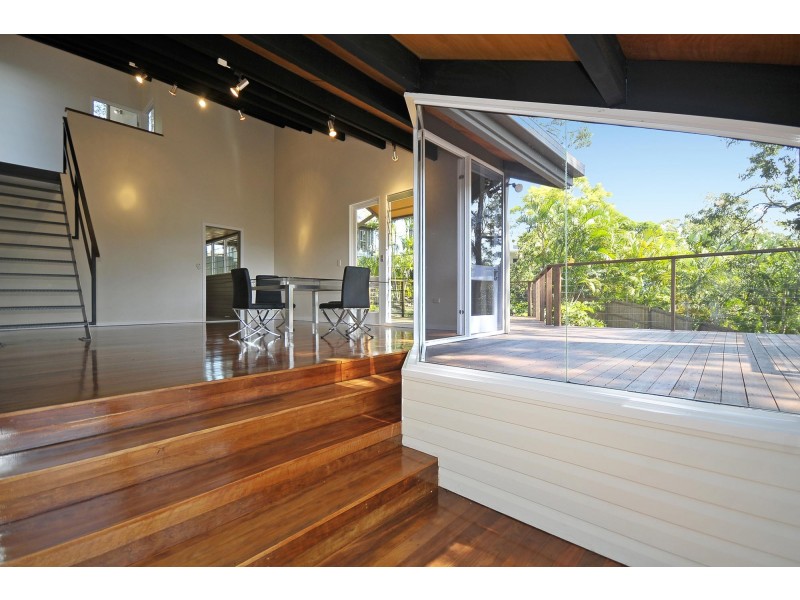 92 Simpsons Road, Currumbin Waters QLD 4223