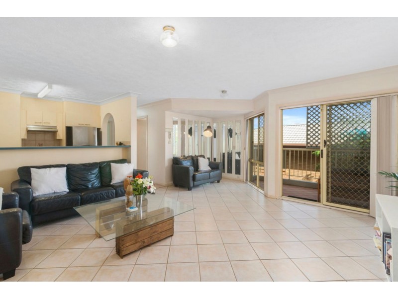 4/7 Twenty Seventh Avenue, Palm Beach QLD 4221