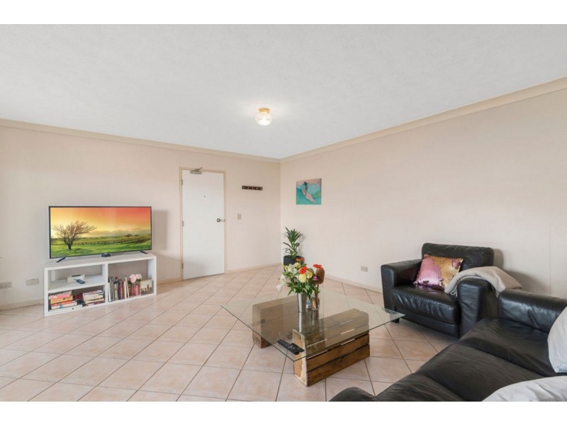 4/7 Twenty Seventh Avenue, Palm Beach QLD 4221