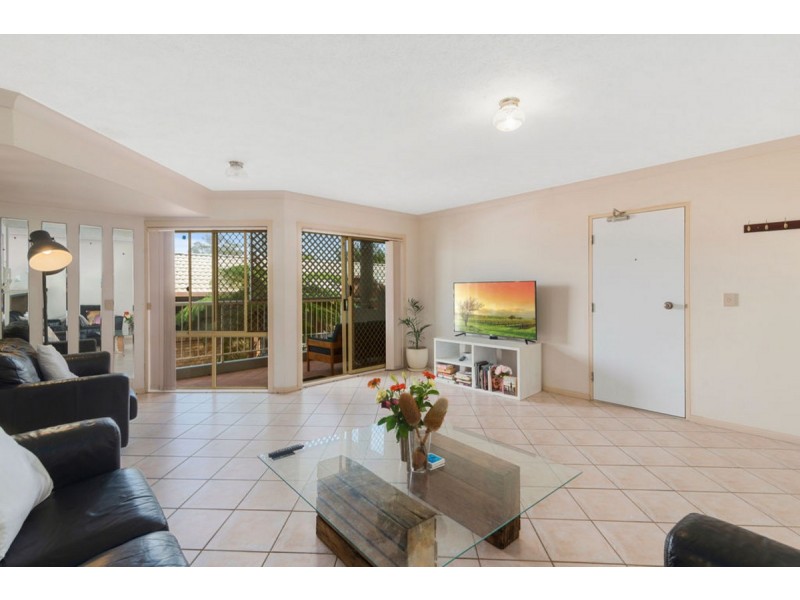 4/7 Twenty Seventh Avenue, Palm Beach QLD 4221